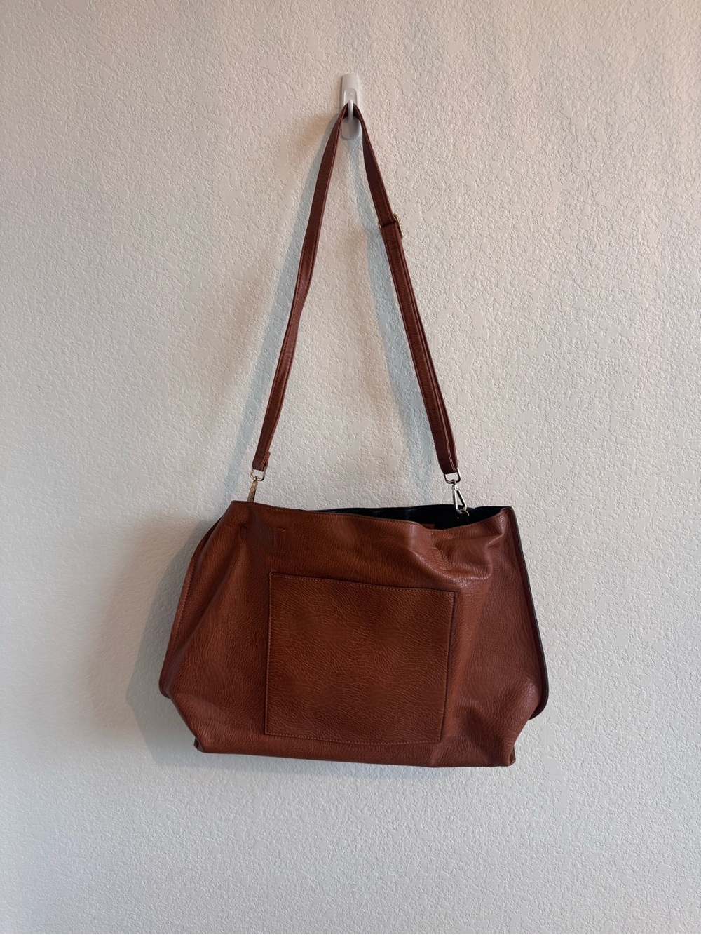 Brown Leather Shoulder Bag - Classic Women's Tote